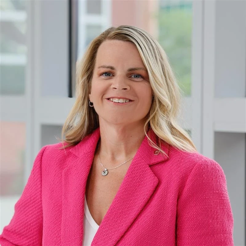 Sara McKinniss headshot